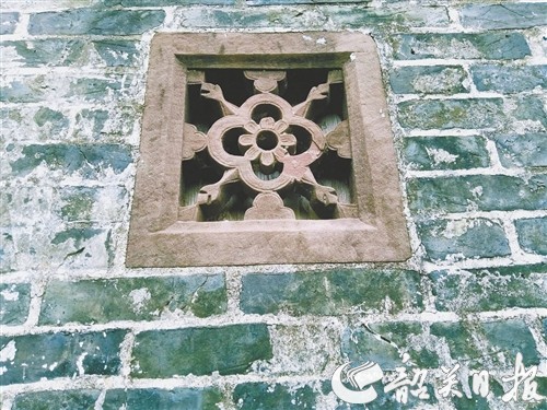 窗雕1.jpg