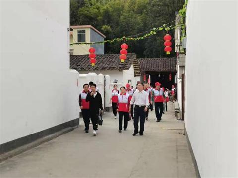 植树造林  绿化江湾——市商务局开展植树造林主题党日活动2.jpg