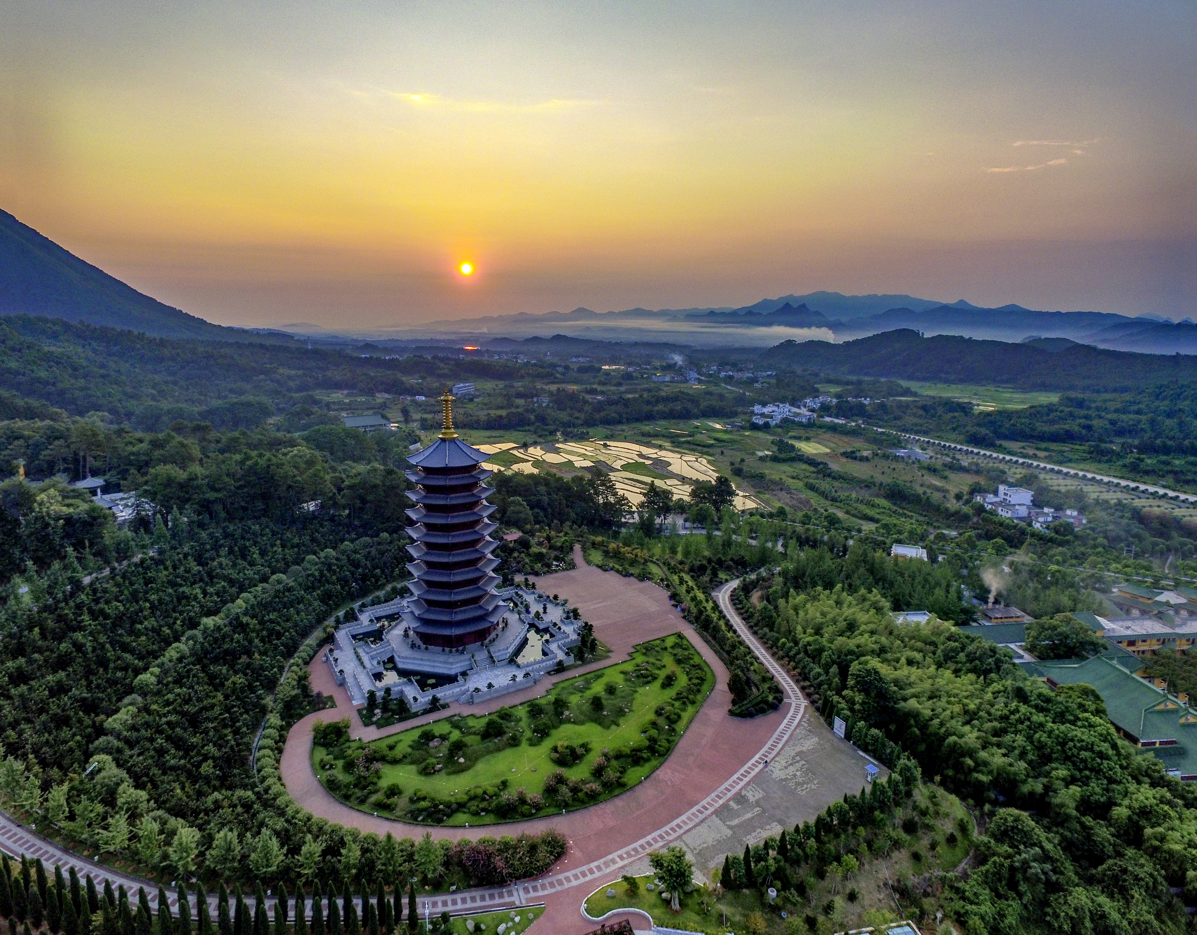 云门山大觉禅寺图片