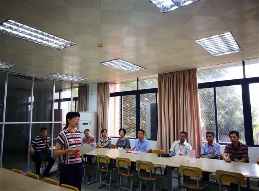 图二（司法局谢红鹰科长做考前动员）.jpg