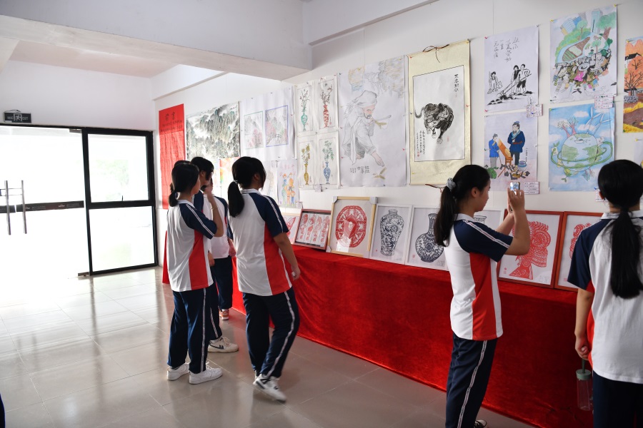 “劳动创造幸福”书画展览主题宣传教育活动4。.JPG