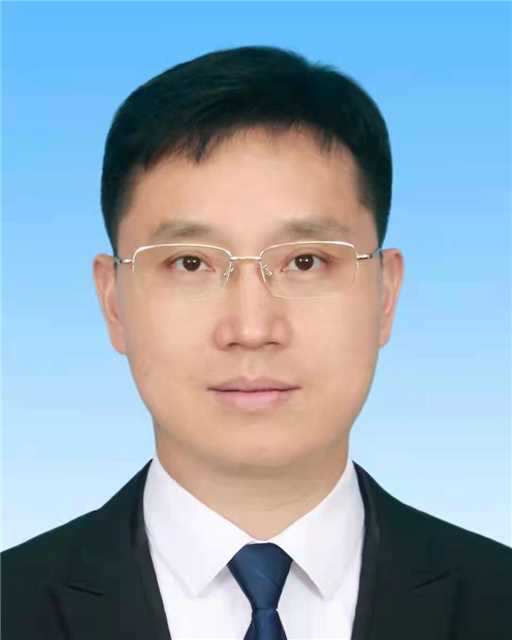 张毅.jpg