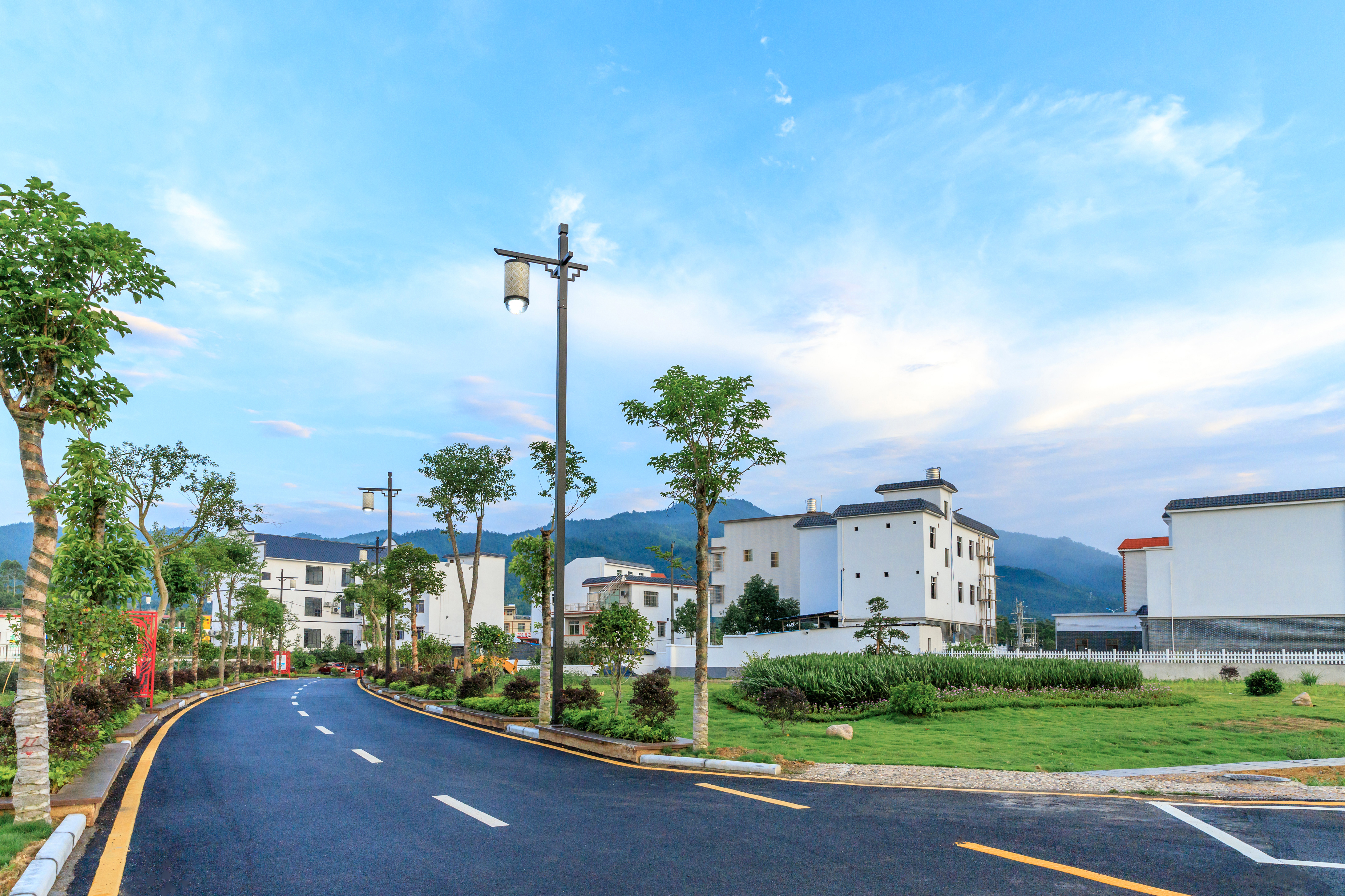 潭石村新貌.jpg