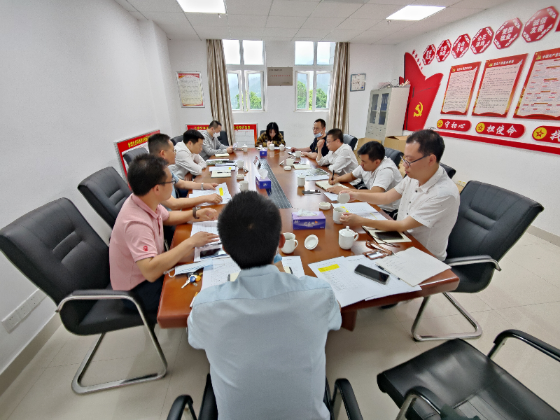 仁化县召开推进垦造水田工作专题会议.jpg