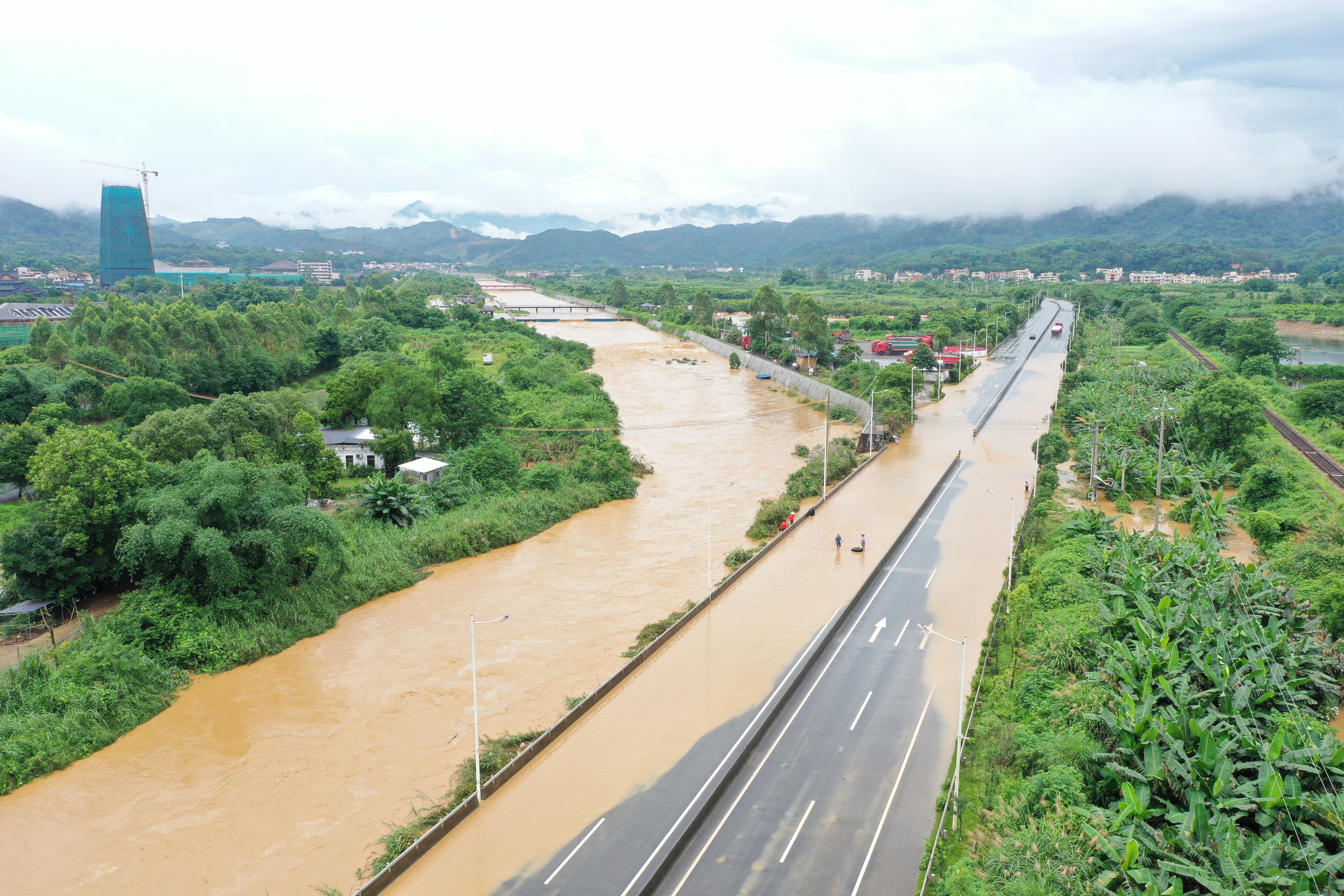 2022年6月6日,国道g106线k2211 700～k2212 700马坝镇转溪至惠英村段