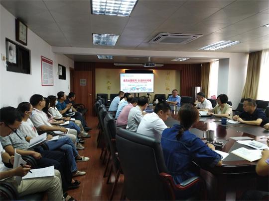 市商务局召开党组理论学习中心组（扩大）会议专题学习省第十三次党代会精神.jpg