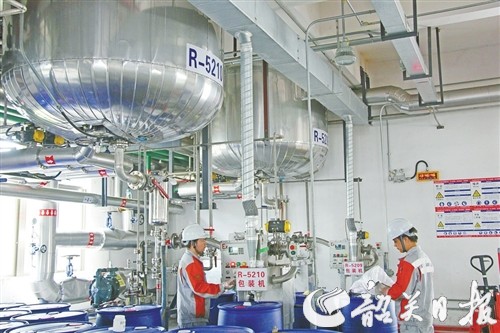 匠心铸匠品，在薄膜涂料领域激流奋进——走进广东邦固化学科技有限公司看“冠军”“绝技”