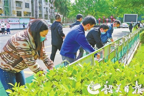 学生返校.jpg