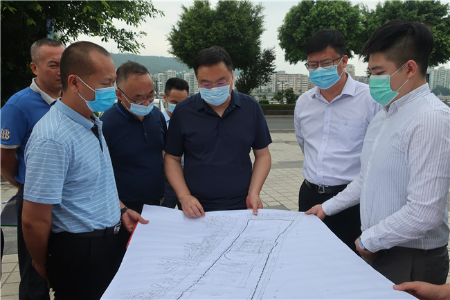 浈江区委副书记、代区长胡德宁带队调研辖区企业重点建设项目2.JPG