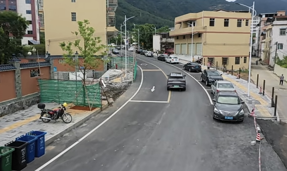 通了！顺了！快了！这段路已通车~