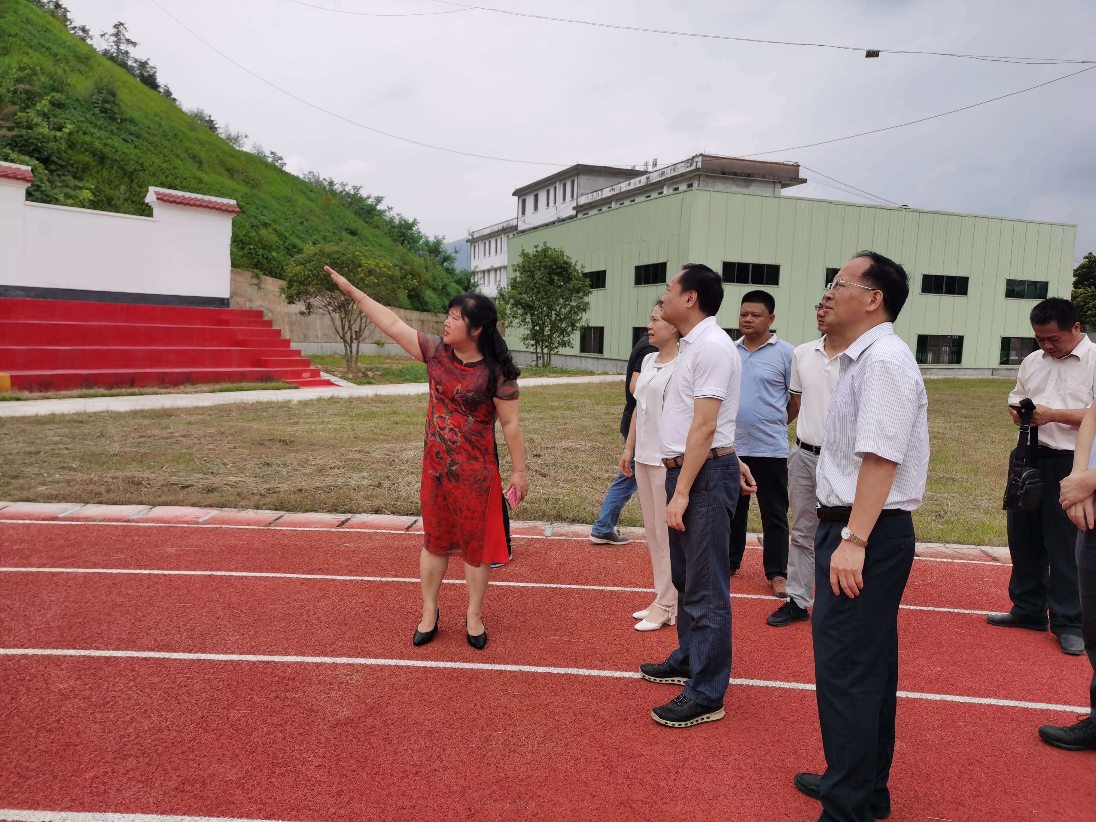 省自然资源厅洪伟东副厅长一行督导检查仁化县地质灾害防治工作3.jpg