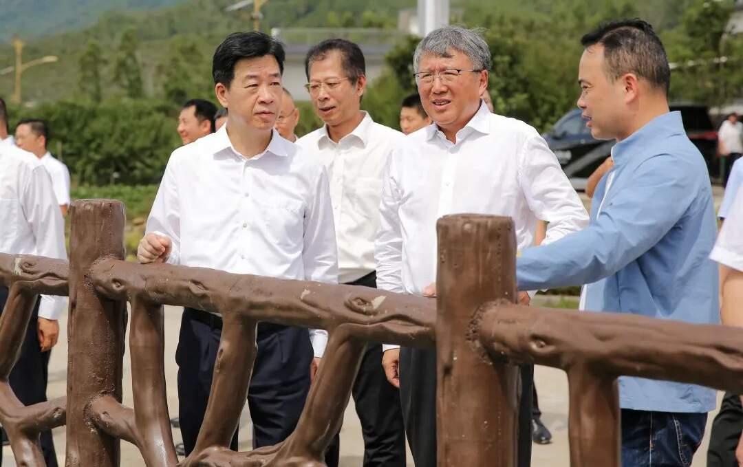 华润集团党委副书记、总经理王崔军一行调研翁源华润希望乡村项目打造宜居宜业和美乡村新样板全力推动“百千万工程”走深走实