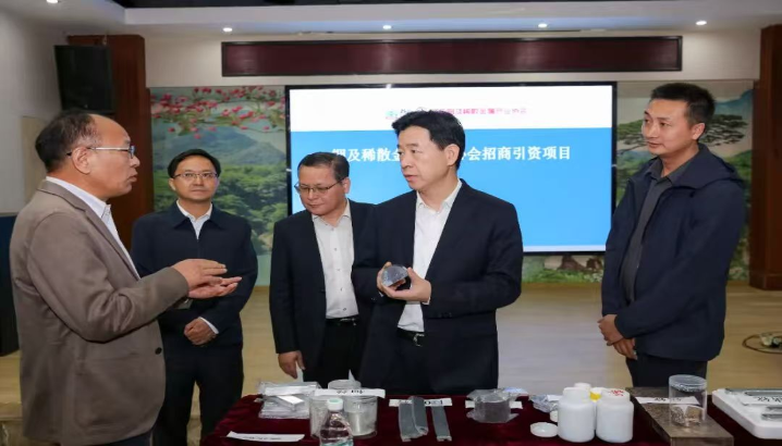 陈少荣深入企业宣讲党的二十届四中全会精神并调研企业生产经营发展情况牢牢把握高质量发展这个首要任务加快建设具有韶关特色的现代化产业体系