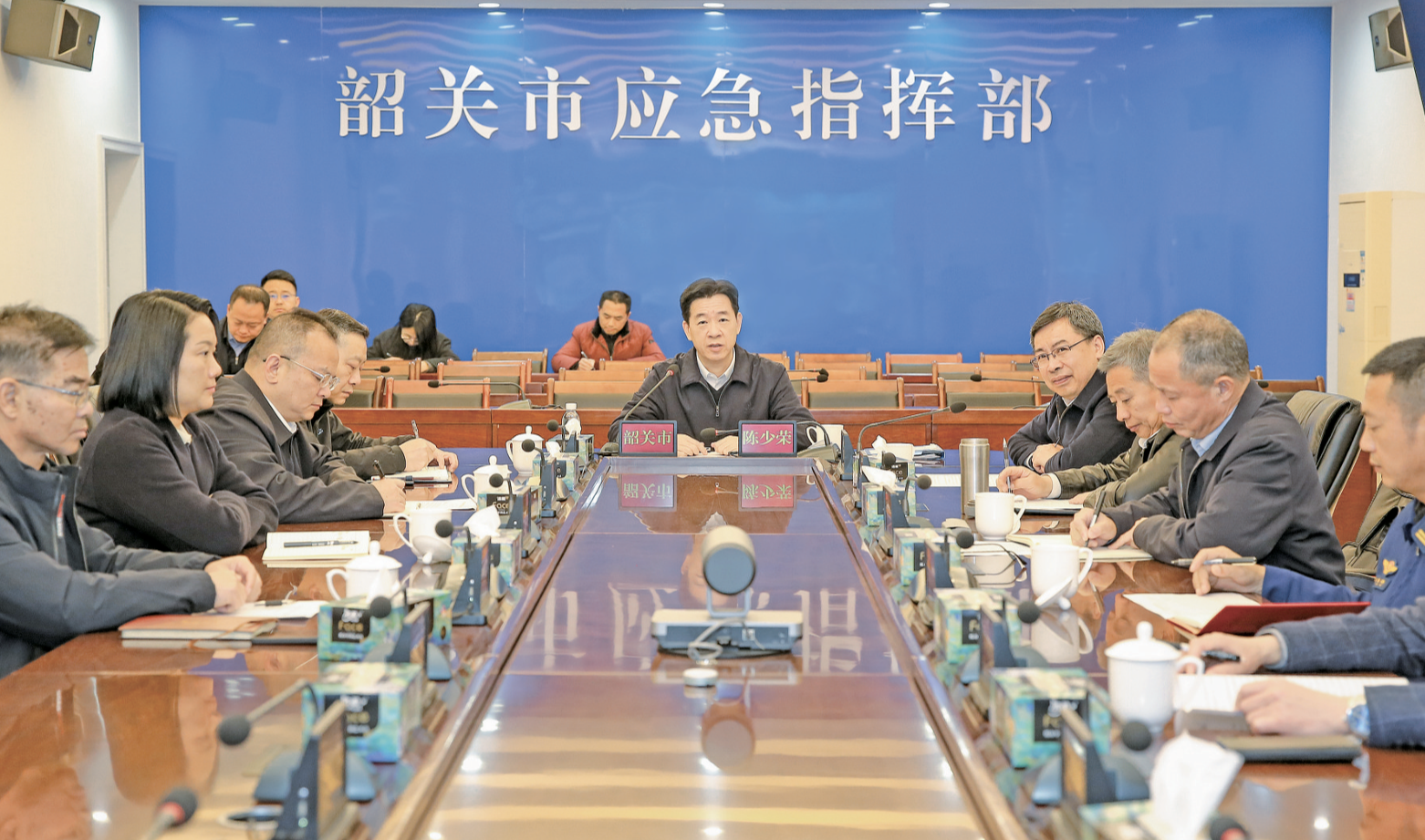 陈少荣走访慰问春节期间不停工不停产企业并调度安全稳定各项工作以“时时放心不下”的责任感 全力守护好万家团圆百姓安宁