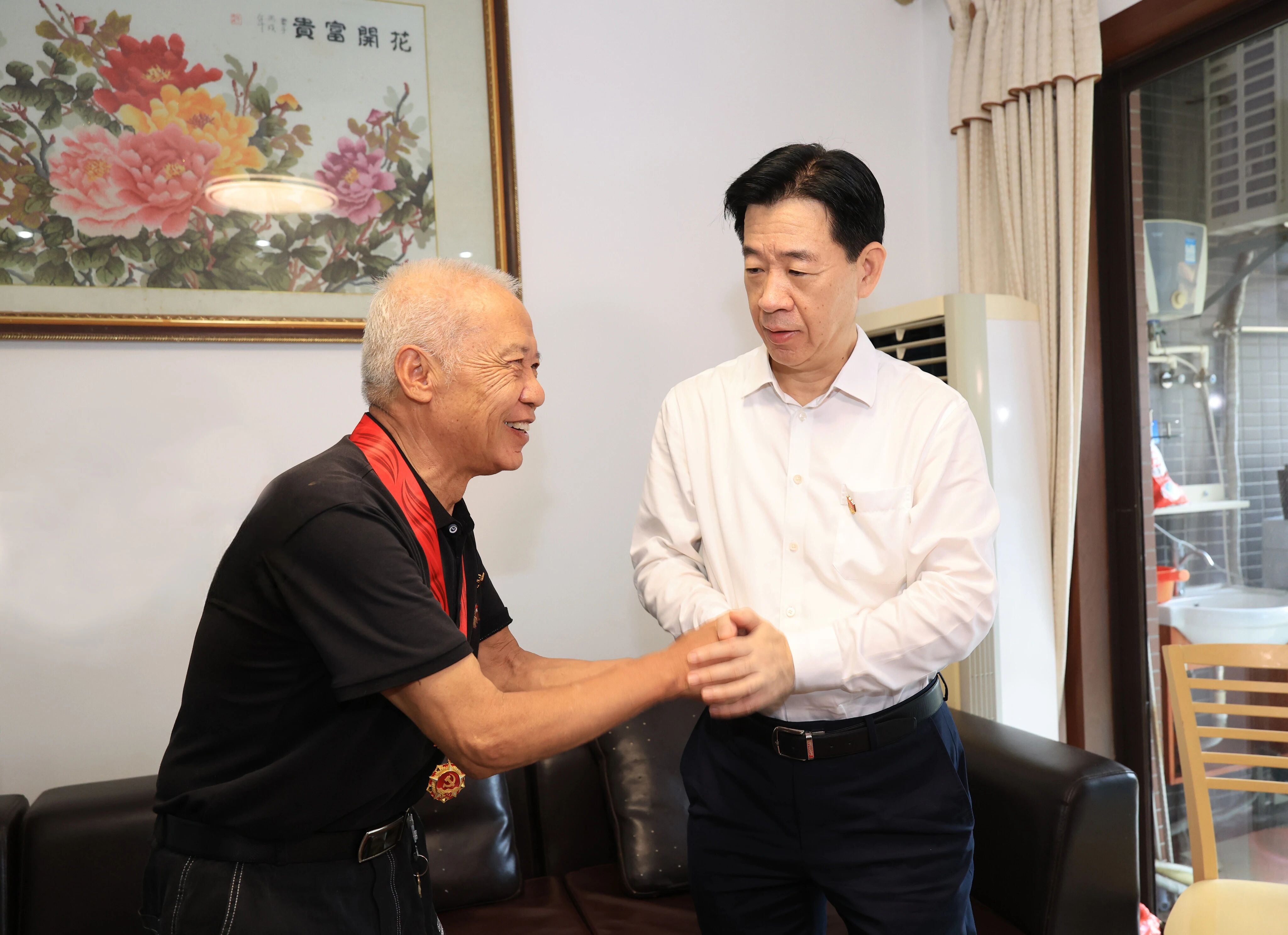 陈少荣开展“七一”走访慰问活动传承艰苦奋斗优良传统凝聚强大奋进力量