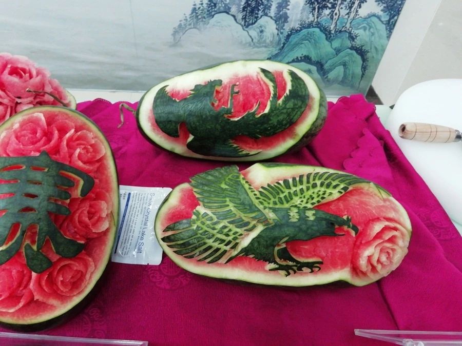 我院烹饪专业学生食品雕刻作品5.jpg