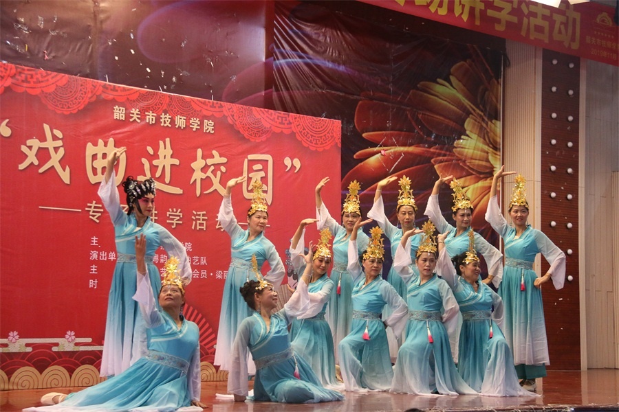 图二 “粤韵芬芳”粤剧团精彩表演.JPG